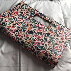 Multicolor clutch